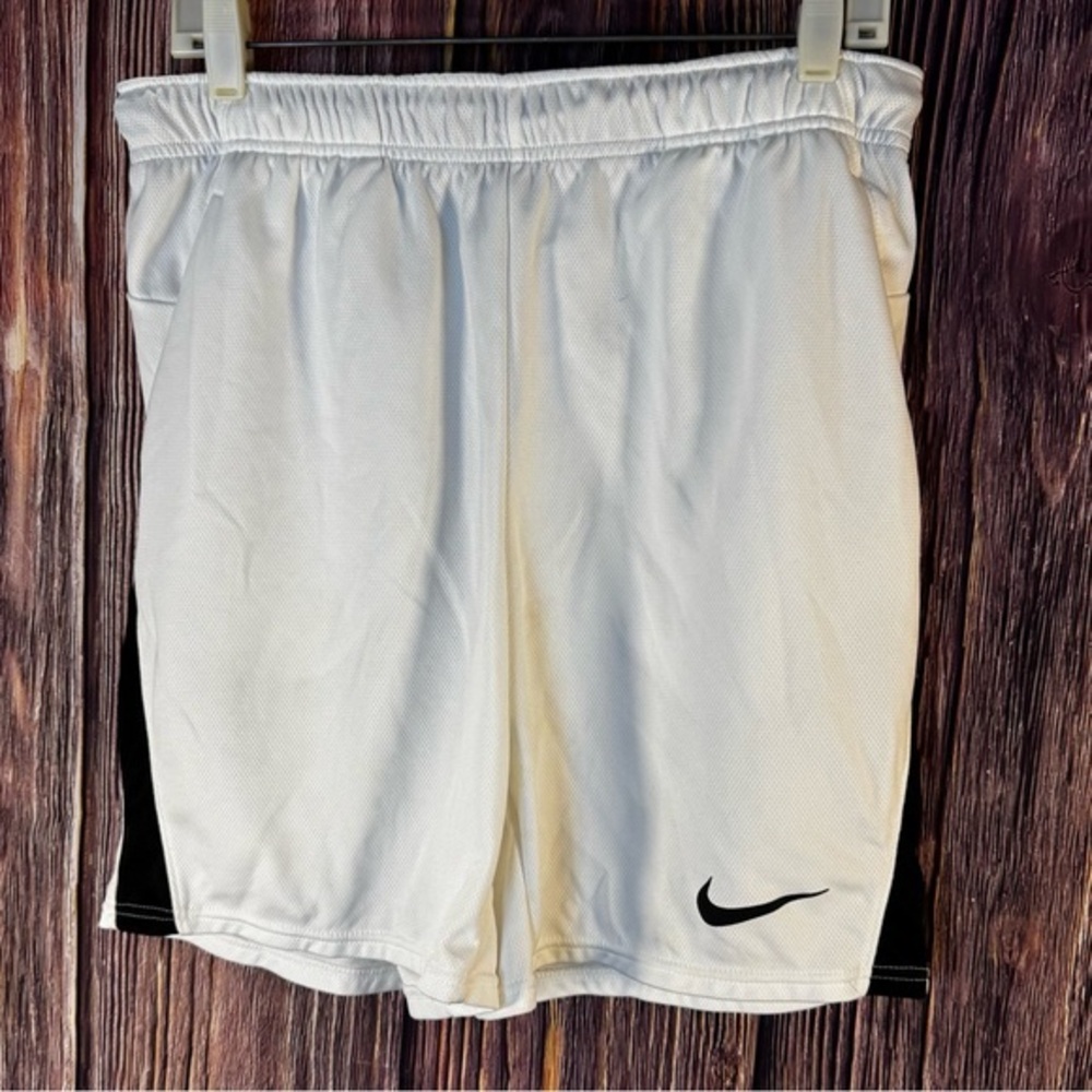 Nike White Athletic Shorts with Elastic Waistband Size L